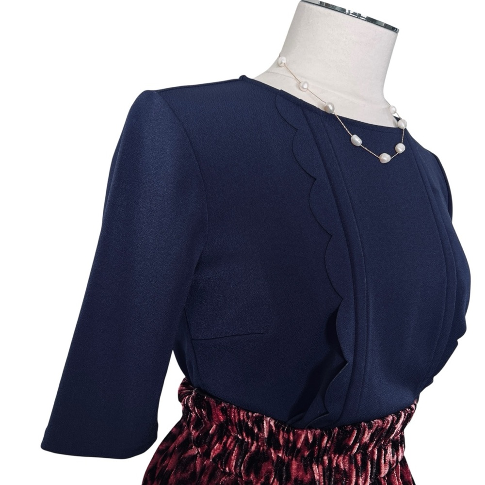 ANN TAYLOR Scalloped Short Sleeve Round Neck Dark Midnight Blue Blouse Top Sz S